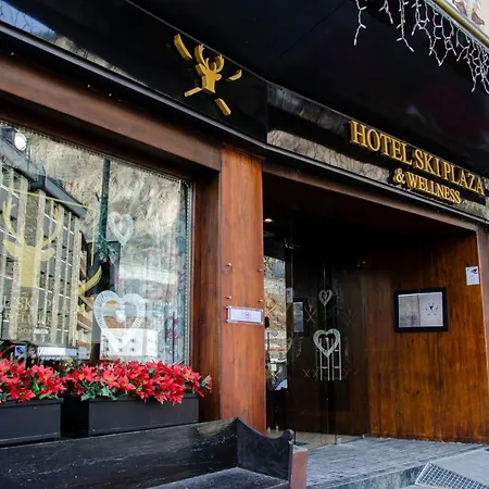 Plaza & Wellness 酒店 卡尼略